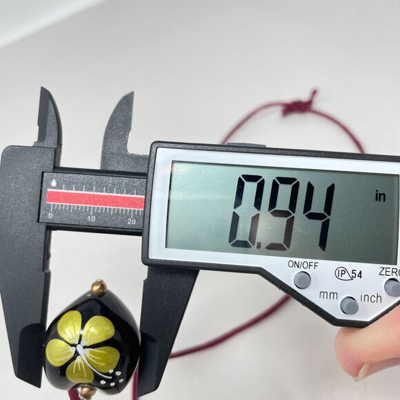 Hawaiian Kukai Nut Necklace Handpainted Black Floral Adjustable - Picture 8 of 9